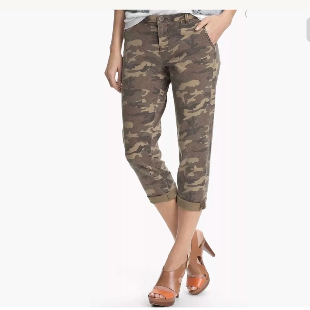 2 for $20 ♥️ camp print boyfriend pants